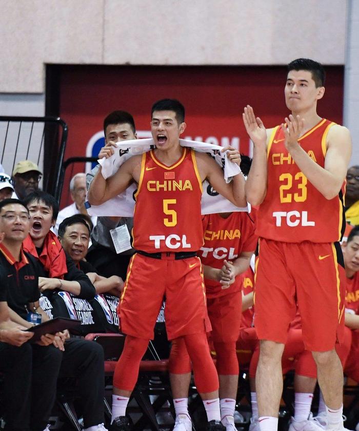 云南男篮在场上大放异彩，击败对手