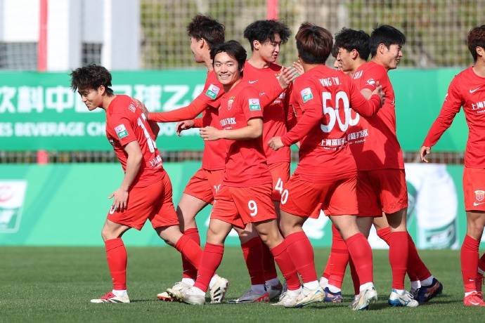 上海海港剿灭对手，取得争先之势