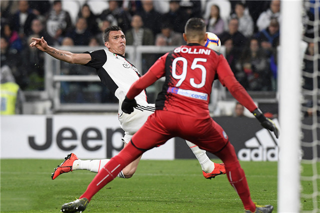 包含桑普多利亚客场力克切沃，终结连败的词条