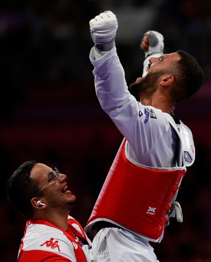 开云体育-意大利选手在跆拳道赛事中喜获金牌