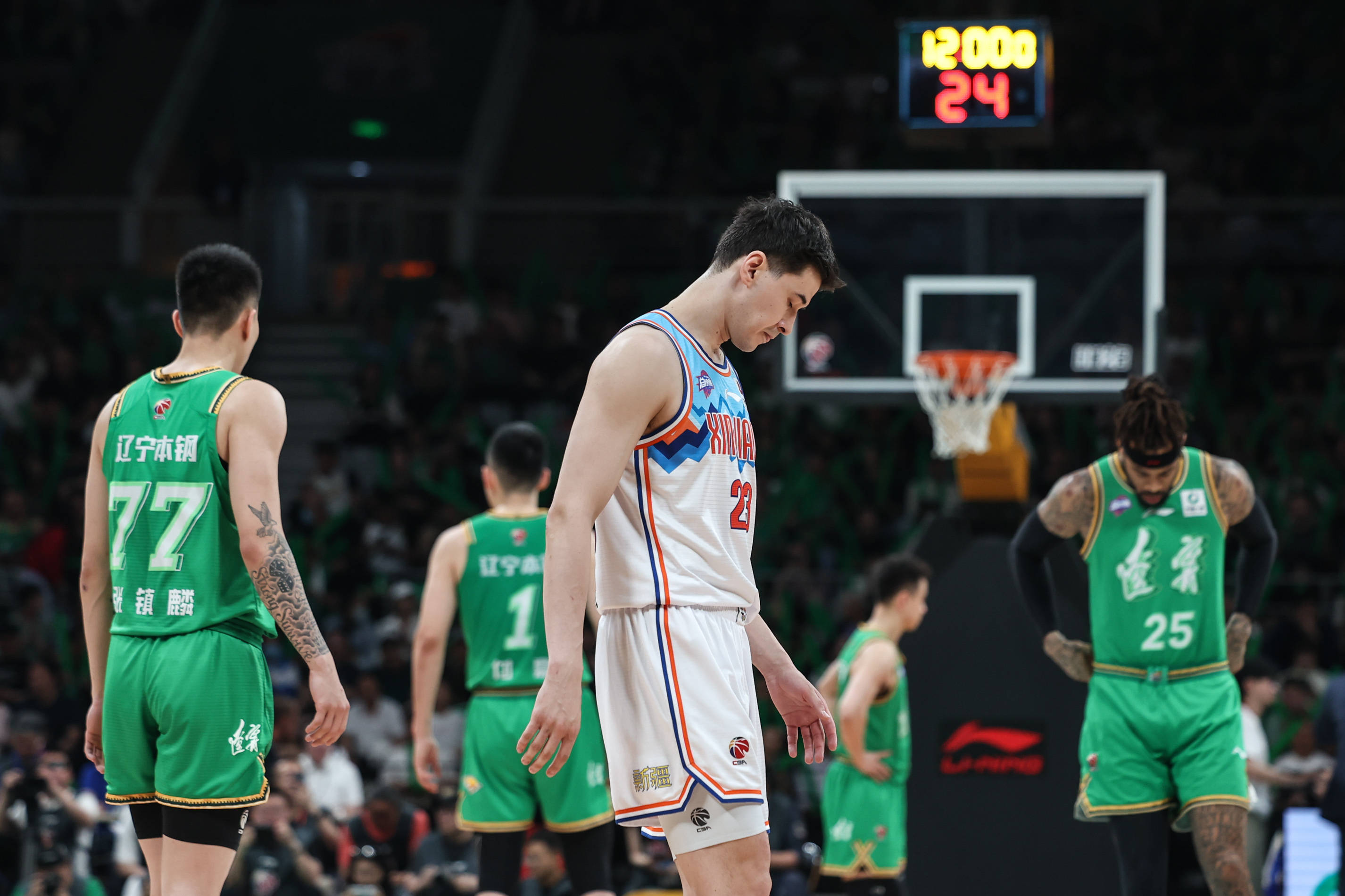 包含河北男篮客场力克新疆，令人刮目相看的词条