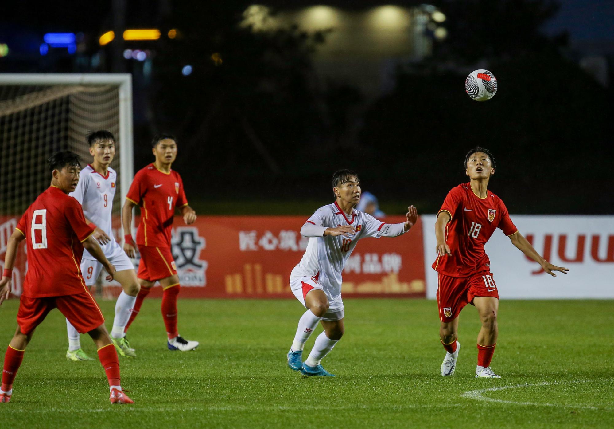 包含越南队战至加时，以微弱优势获胜的词条