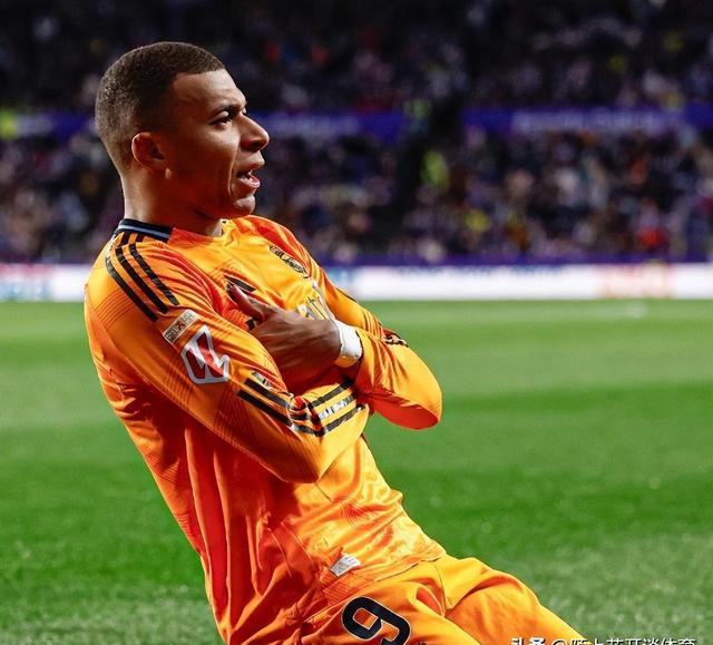 意大利锋线火力全开，连胜赛制胜得手