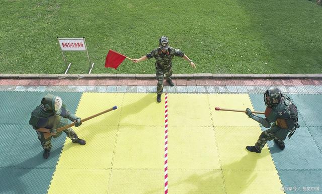 总教练冷静指挥,带队逆袭取胜 总教练冷静指挥,带队逆袭取胜