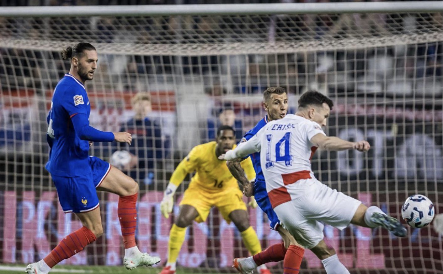 开云体育官网-克罗地亚淘汰俄罗斯，晋级欧锦赛四强