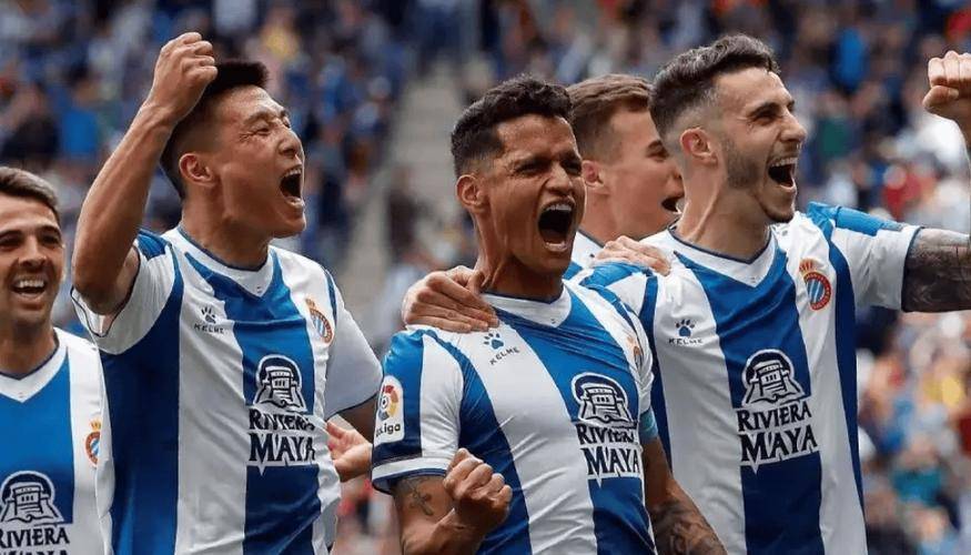 包含巴伦西亚遭遇主场滑铁卢，保级形势堪忧！的词条