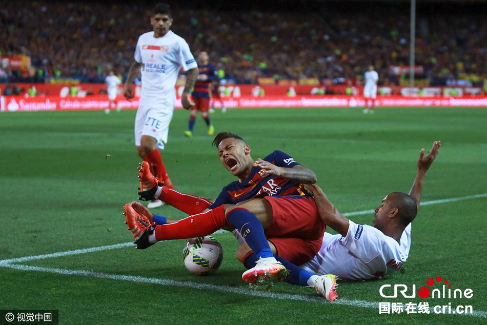 开云体育登录-巴萨在鏖战中获胜，梅西助攻制胜