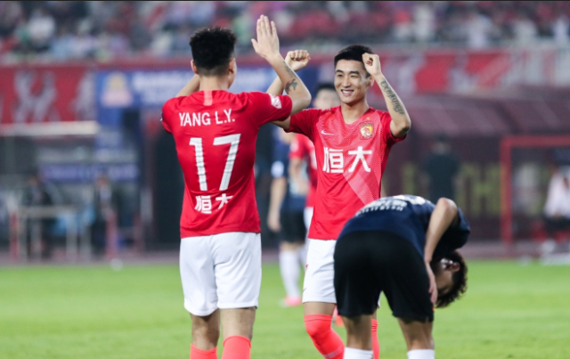 开云体育在线登录-贵阳恒大豪取胜利，中超巅峰之争激烈上演！的简单介绍