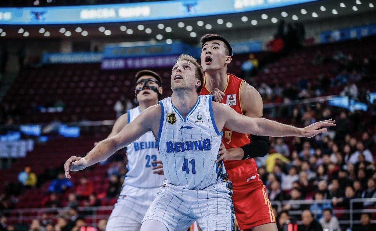 十连胜终结，球队连败暗藏不稳因素的简单介绍