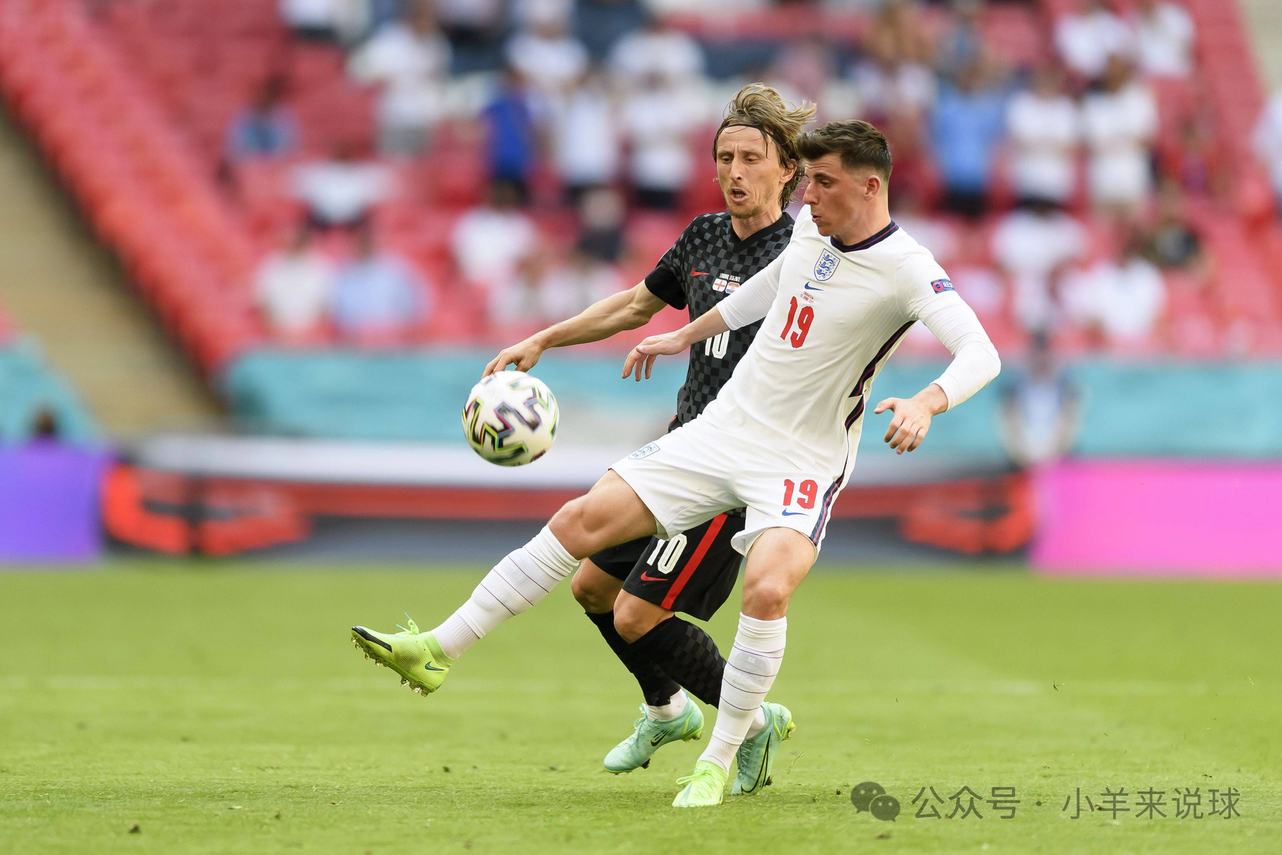 开云体育官方入口-包含对抗异常激烈，硝烟弥漫，球员们全力以赴拼搏的词条