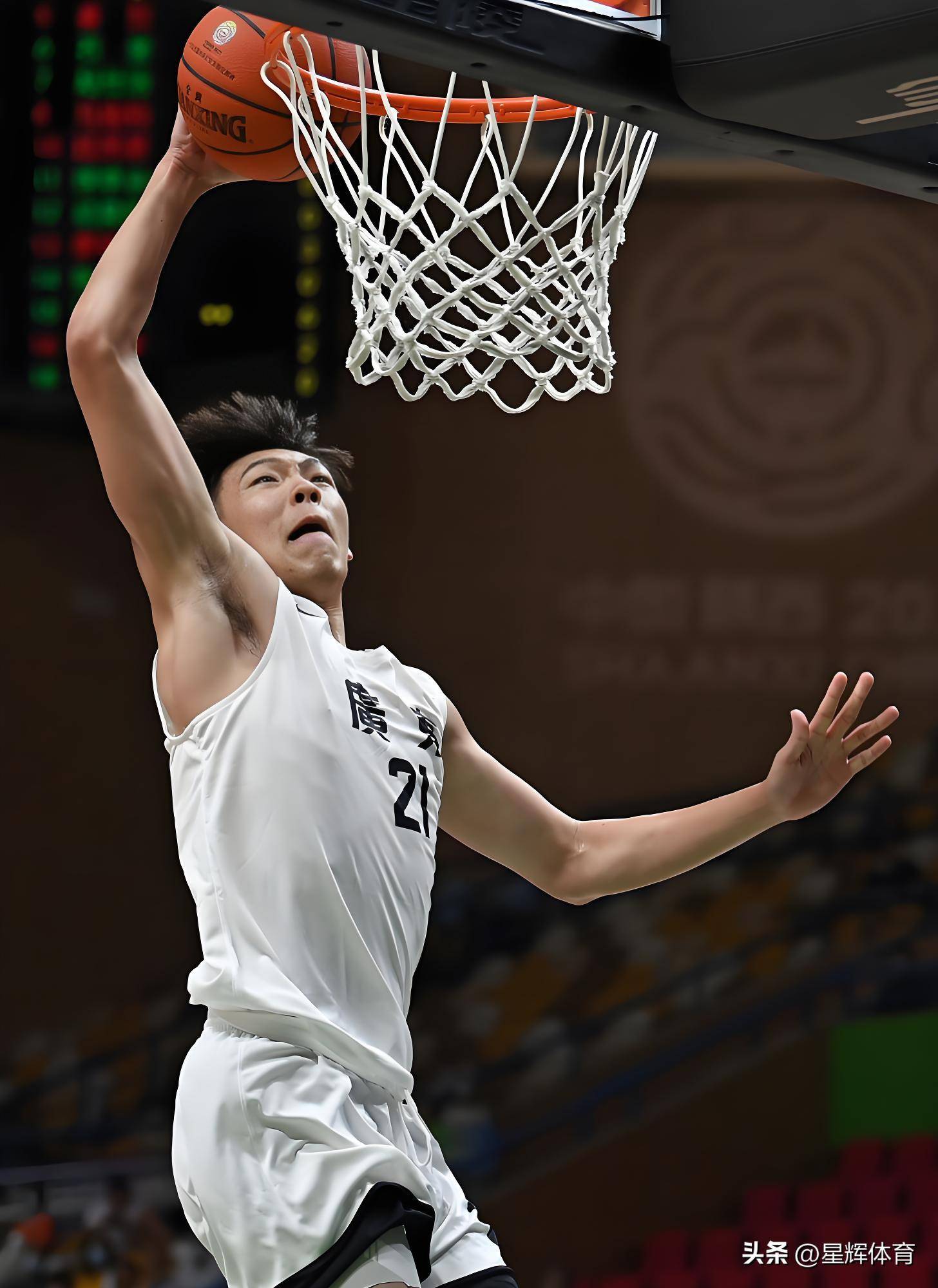 竞争激烈球员都展现超强实力 竞争激烈球员都展现超强实力